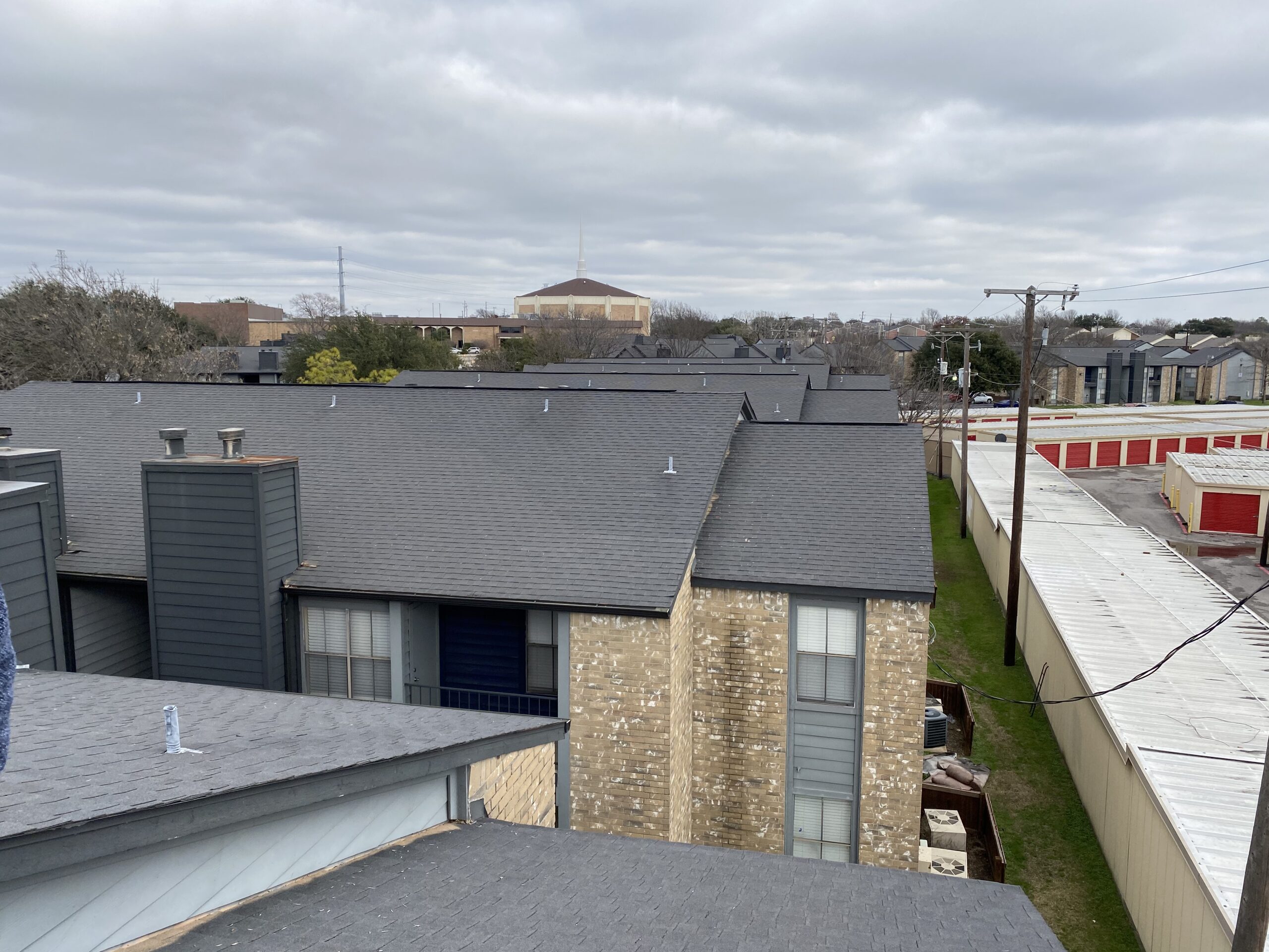 Custom roofing company in Bee Cave, TX for elevated hill country homes